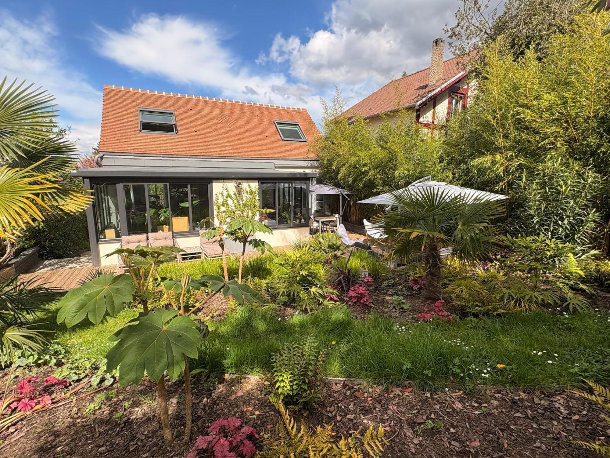 Villa A Louveciennes Exterior foto